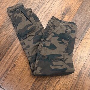 AFRM Camouflage Utility Jogger Pants in Olive & Dark Green